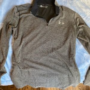 UA- Beautiful dark grey and black quarter zip!